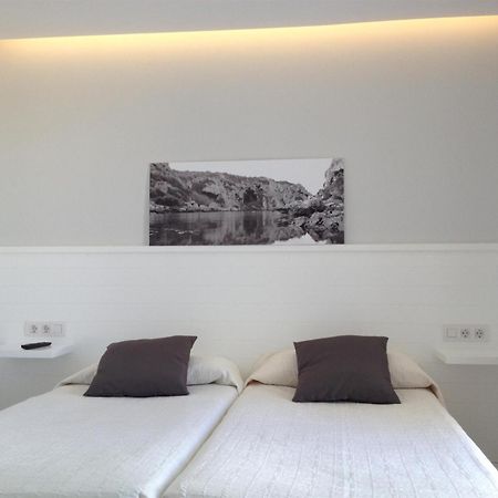 Hostal La Palma Fornells  Δωμάτιο φωτογραφία