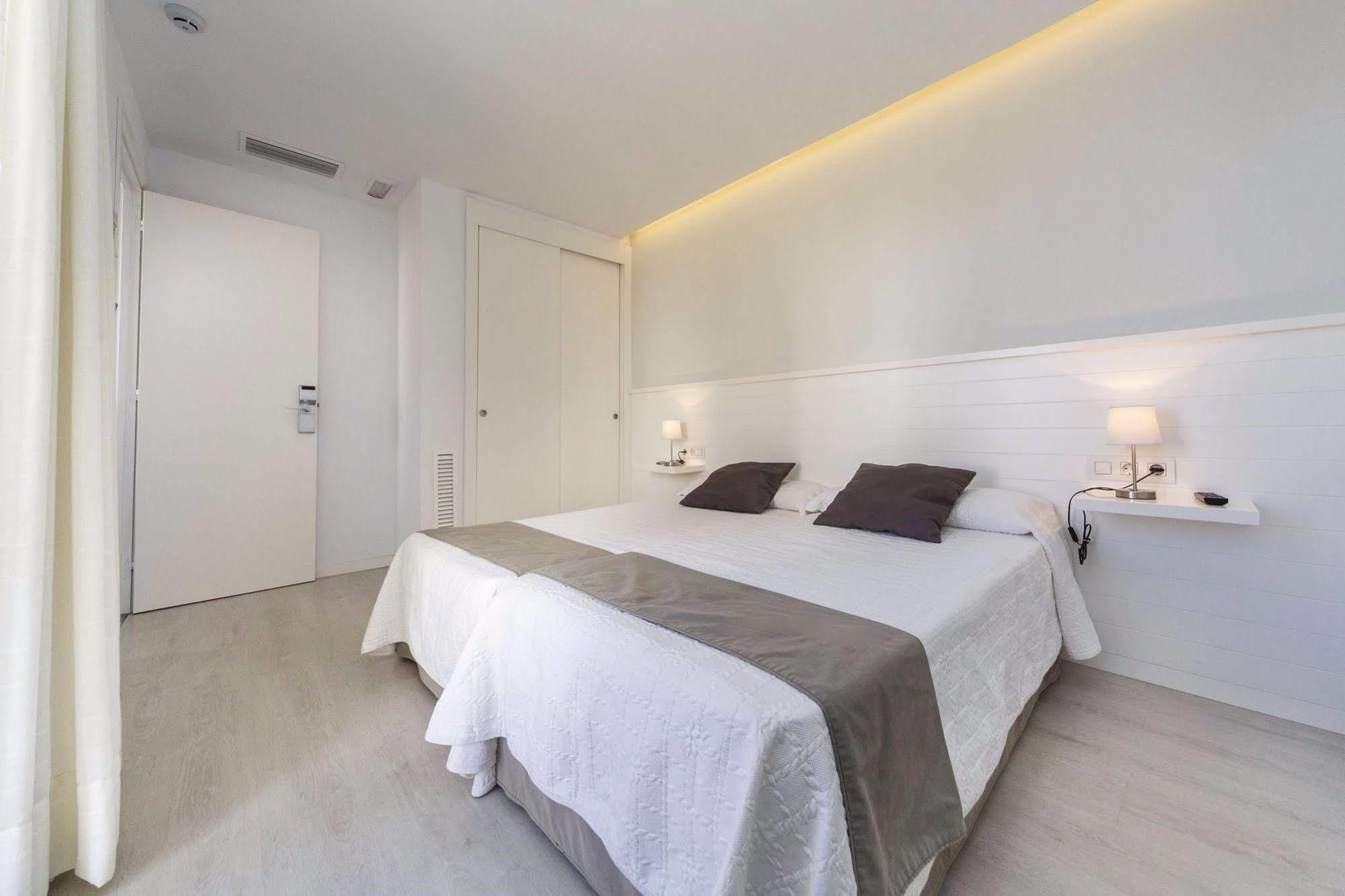 Hostal La Palma Fornells  Εξωτερικό φωτογραφία